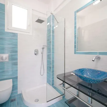 La Santa * خْريسيا أموذيا