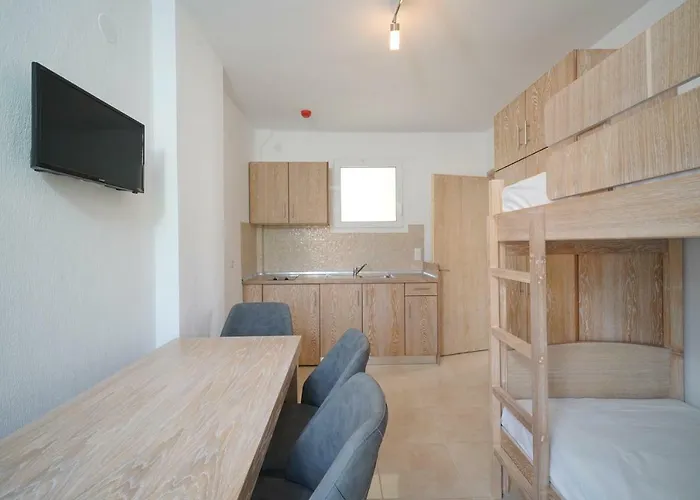 La Santa * Chrysi Ammoudia